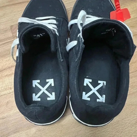 Off-White Vulcanized updated  stripes - Picture 7 of 9